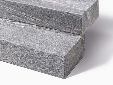 Muurblokken gneis Urban Grey Line op maat gezaagd
