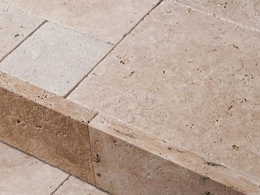 Beige-bruine antieke travertin randstenen met geborsteld oppervlak