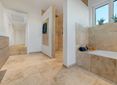 Badkamer met Ivory Classic travertin