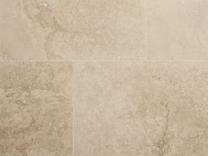 Classic Light travertin tegels in donkerbeige van bovenaf