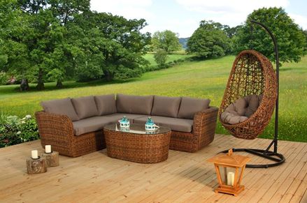 Puur natuur: een houten terras inspireert met zijn typische uitstraling